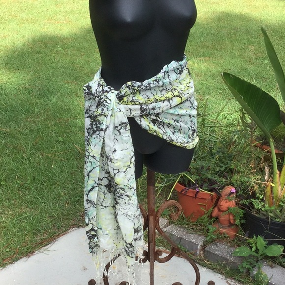 🌴NWOT Awesome Oversized Fun Scarf Endless Uses 🌴 - Picture 3 of 5